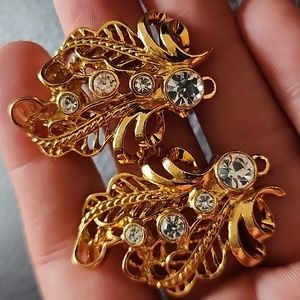 VTG Barrera for Avon clip on earrings